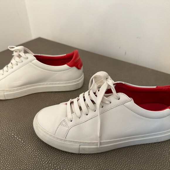 Givenchy Sneakers - Picture 3 of 4